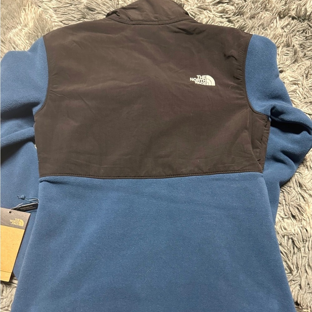 Womens North Face Fleece Jacket - Picture 2 of 3